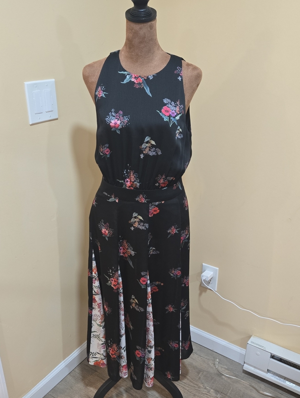 LIKE NEW! Ted Baker London Black Floral Maxi Dress!!!